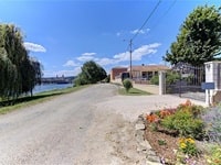 Tournus: Les Jardins de la Saone Charming guest house 5